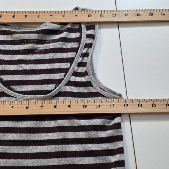 EDC by Esprit Top Women XL Gray Brown Sleeveless Lace Trim Stripe V Neck Y2K VTG - Picture 5 of 13